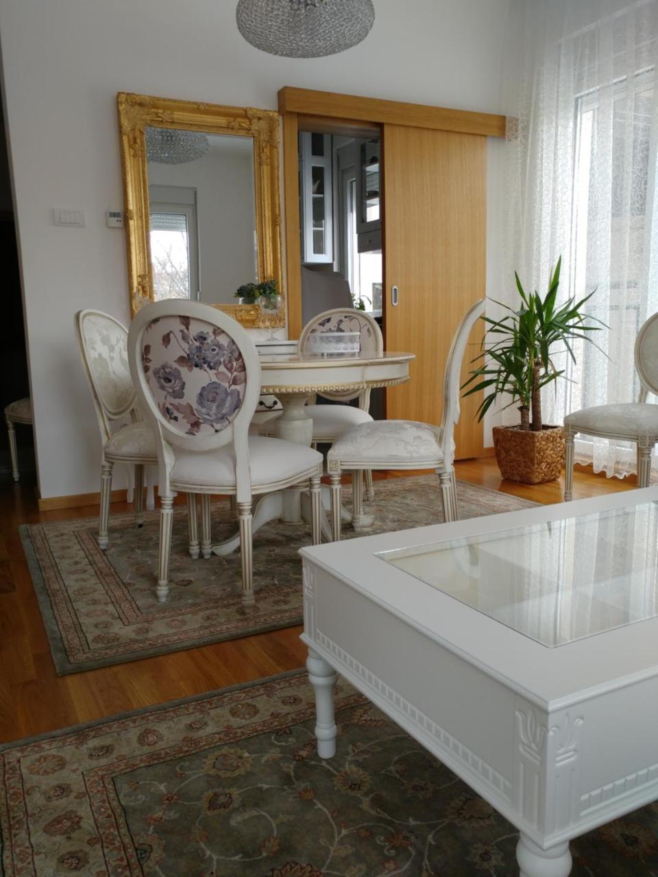 Jc10 Apartment 3 Bedroom, Free Parking, 73Sqm Novi Sad Exteriör bild